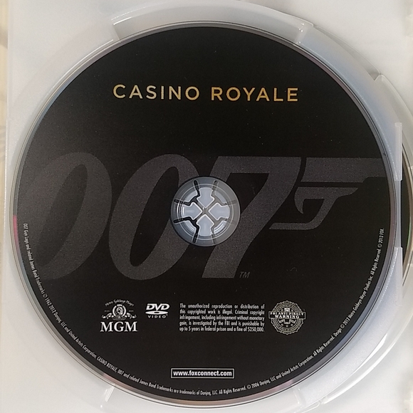 Casino Royale & Quantum of Solace, DVD, Starring Daniel Craig as James Bond - Picture 7 of 14